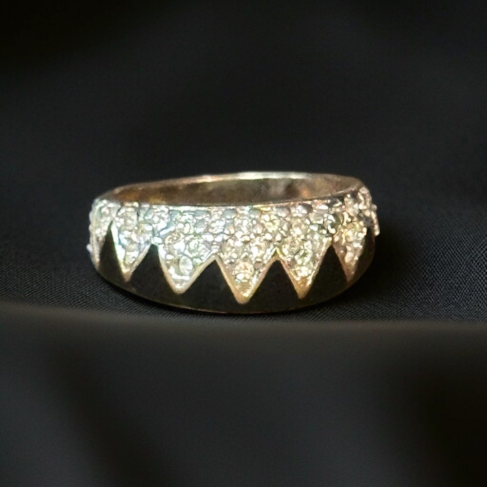 Vintage O.C. Tanner 18KHGE black enamel simulated diamond ring